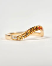 Load image into Gallery viewer, Sunset Sapphire ONDA Ring 2mm
